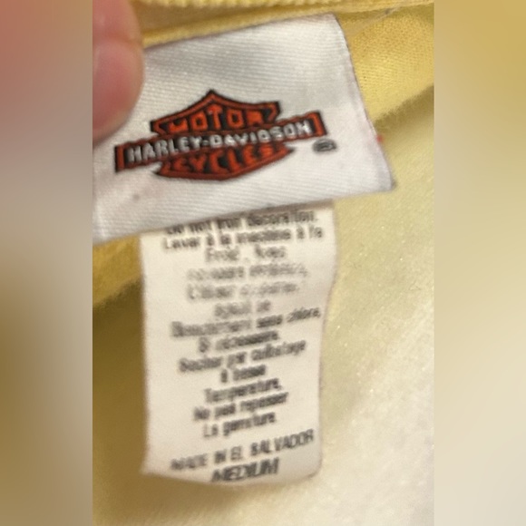 HARLEY-DAVIDSON light yellow v-neck ladies t-shirt in size medium - Picture 2 of 3